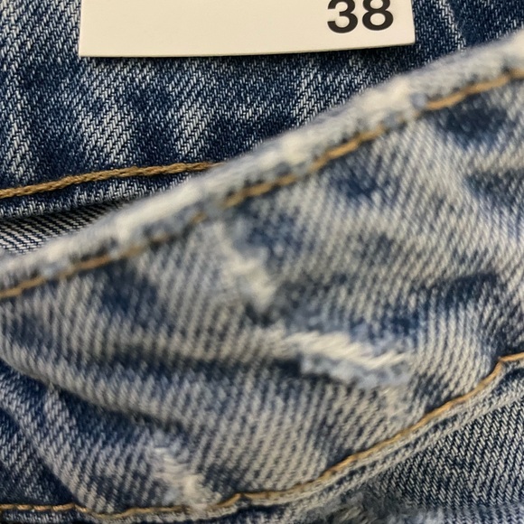 Sz(38)US 6 high rise Zara Women's Blue Denim Shorts - Picture 6 of 12